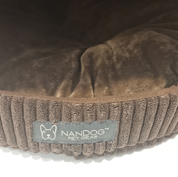 NANDOG pet gear brand small dog or cat bed. - Picture 2 of 6